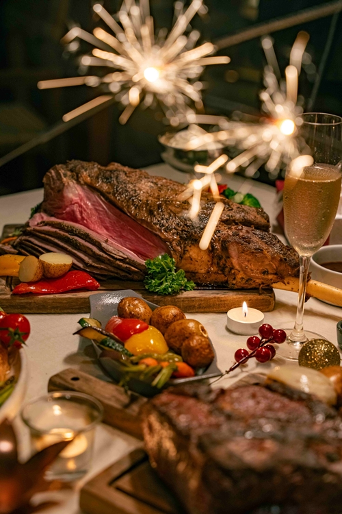 ร่วมเฉลิมฉลองช่วงเวลาแสนพิเศษริมหาดใต้แสงดาว  ที่คิมป์ตัน คีตาเล สมุย