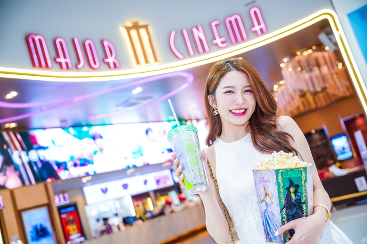 โรบินสันไลฟ์สไตล์ จับมือพันธมิตร มอบประสบการณ์พิเศษกับช่วงเวลาแห่งการให้ ส่งท้ายปีด้วยแคมเปญสุดยิ่งใหญ่  ลดทั้งศูนย์การค้าฯ สูงสุด 80% 