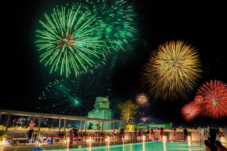 ก้าวสู่ความหรูหราในสไตล์ฮอลลีวูด พร้อมต้อนรับเทศกาลแห่งความสุข ที่ คอร์ทยาร์ด แมริออท ภูเก็ต ทาวน์