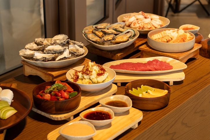 Rava Beach Club เปิดตัว Pura Vida Sunday Brunch ที่สุดแห่งประสบการณ์ บุฟเฟ่ต์มื้อสายวันอาทิตย์ในบรรยากาศริมสระน้ำรับวิวสุดอลังของหาดบางเทา