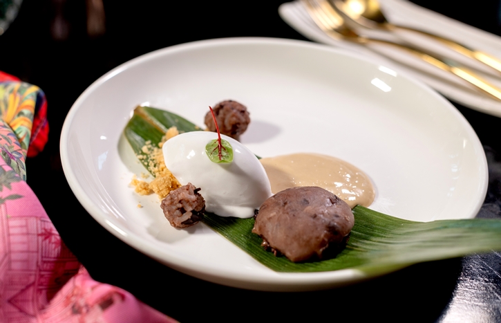 Smoke & Memories: บทสนทนาแห่งรสชาติอาหาร ระหว่าง จรัส หัวหิน และฤดูกาล ในค่ำคืนแห่งรสชาติอาหารไทยที่จุดประกายของความเข้มข้นที่คุ้นเคย