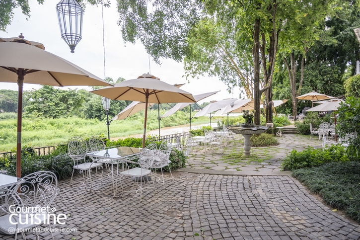 ชีวิตธรรมดา เชียงราย คาเฟ่วินเทจริมแม่น้ำกกที่มีแมวเหมียวคอยต้อนรับอย่างอบอุ่น