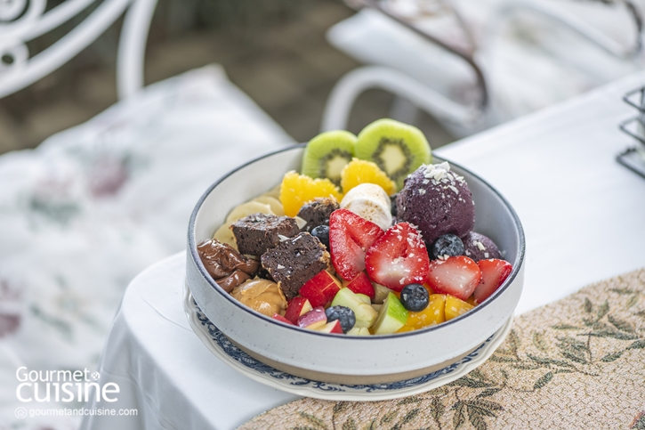 ชีวิตธรรมดา เชียงราย คาเฟ่วินเทจริมแม่น้ำกกที่มีแมวเหมียวคอยต้อนรับอย่างอบอุ่น