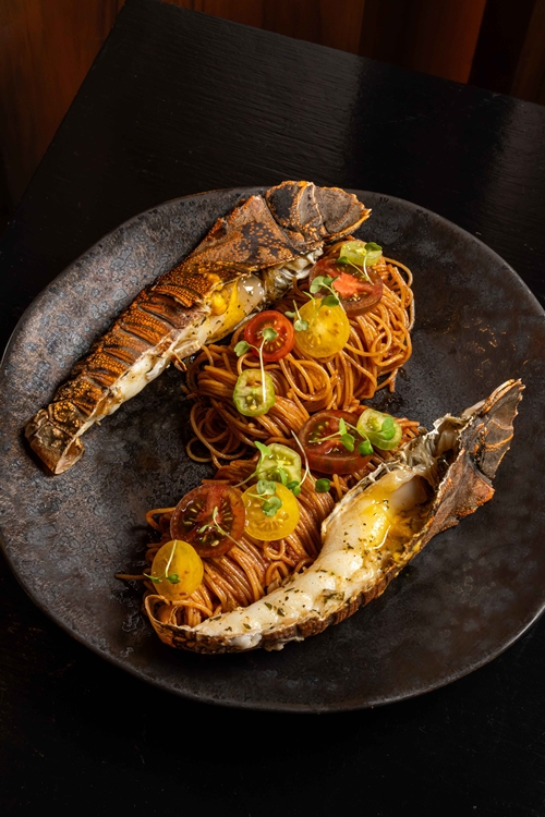 อลาตี้ (ALATi) โรงแรมสยามเคมปินสกี้ กรุงเทพฯ เปิดตัวคอนเซ็ปต์ใหม่ Grill, Fire, Smoke โดยเชฟฟิลลิป เทย์เลอร์