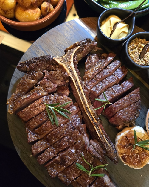 อลาตี้ (ALATi) โรงแรมสยามเคมปินสกี้ กรุงเทพฯ เปิดตัวคอนเซ็ปต์ใหม่ Grill, Fire, Smoke โดยเชฟฟิลลิป เทย์เลอร์