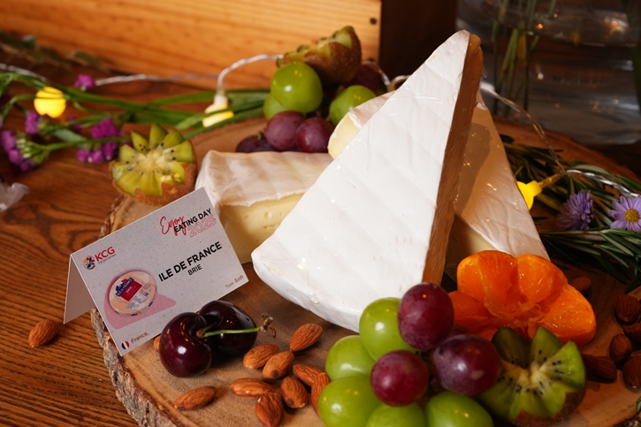 KCG เนรมิตค่ำคืนความสุข พร้อมรื่นรมย์กับมื้ออาหาร “Enjoy Eating Day 2025” ชิมชีส 8 สไตล์จากทั่วโลก ค้นหาชีสที่ใช่ บอกความเป็นตัวเราแบบ “Cheesonality” ร่วมกับเชฟดีกรีระดับโลก จาก KCG Ambassador Chefs