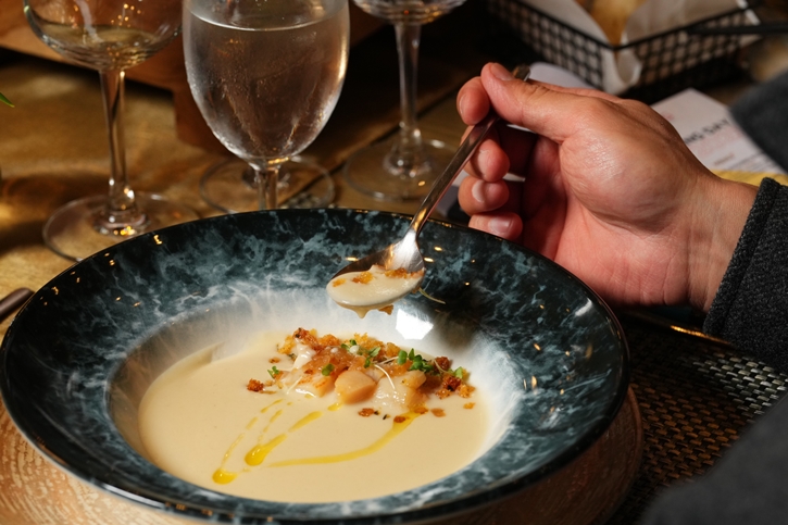 KCG เนรมิตค่ำคืนความสุข พร้อมรื่นรมย์กับมื้ออาหาร “Enjoy Eating Day 2025” ชิมชีส 8 สไตล์จากทั่วโลก ค้นหาชีสที่ใช่ บอกความเป็นตัวเราแบบ “Cheesonality” ร่วมกับเชฟดีกรีระดับโลก จาก KCG Ambassador Chefs