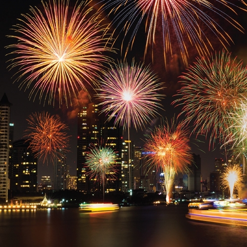 อนันตรา ริเวอร์ไซด์ ชวนคุณมาฉลองเทศกาลคริสต์มาสและปีใหม่กับ River Carnival of Lights คาร์นิวัลแห่งสีสันและสายน้ำ