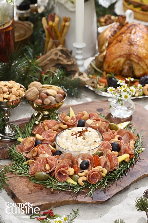 หรีดโคลด์คัตแห่งการเฉลิมฉลอง (Antipasto Wreath with Ricotta Chili Chestnut)