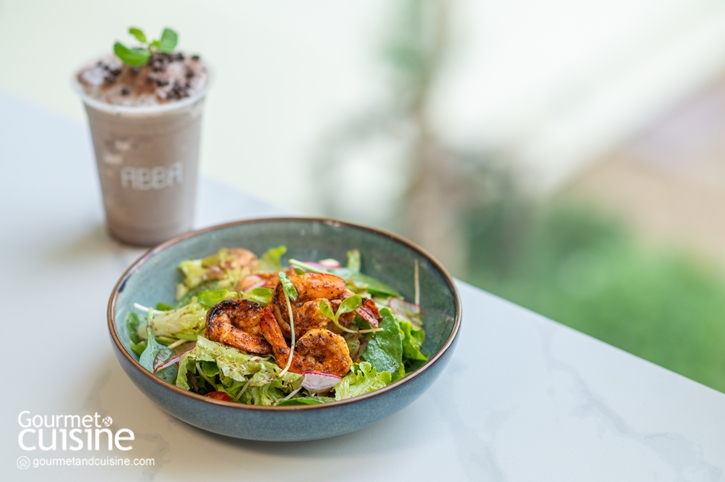หลบความวุ่นวายของคนเมืองไปพักใจพร้อมอิ่มท้องที่ ABBA Café & All-day Dining
