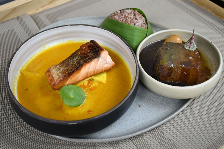 ร้านอาหารคำหอม โดยเชฟเอียน กิตติชัย ให้คุณเฉลิมฉลองเทศกาลแห่งความสุขส่งท้ายปี ด้วยเซตเมนูอาหารไทยเลิศรส