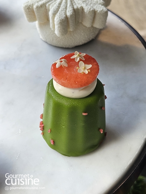 Four Seasons Hotel Bangkok เพิ่มความอบอุ่นหัวใจตลอดเทศกาลคริสต์มาสด้วย The Holiday Afternoon Tea