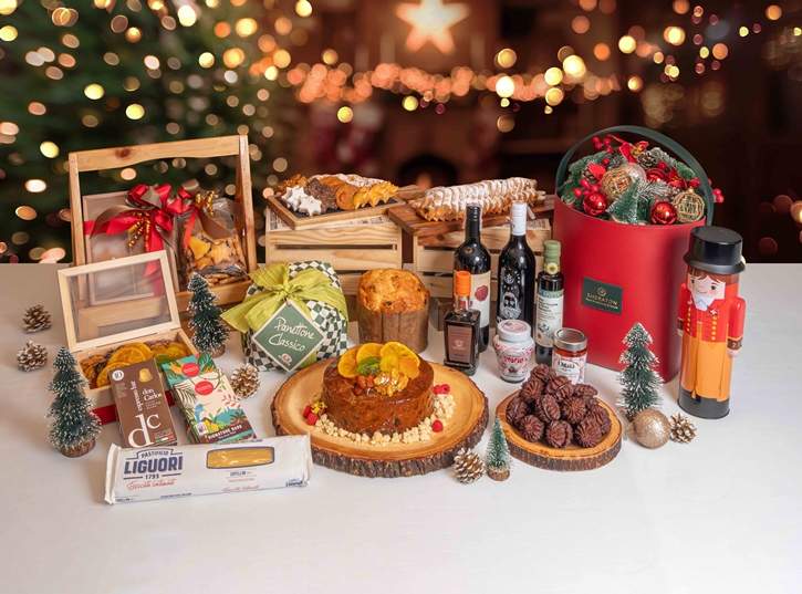 เฉลิมฉลองฤดูกาลแห่งความสุขริมแม่น้ำเจ้าพระยา ที่โรงแรมรอยัล ออคิด เชอราตัน ริเวอร์ไซด์ กรุงเทพฯ