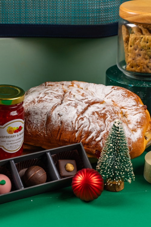 THE PULLMAN HOLIDAY HAMPER ของขวัญแห่งเทศกาลสำหรับคนพิเศษ