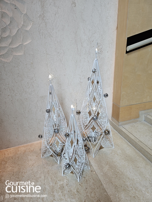 A Festive Afternoon Tea Affair ละเลียดขนมหวานแฮนด์คราฟธีมคริสต์มาส ที่ Park Hyatt Bangkok