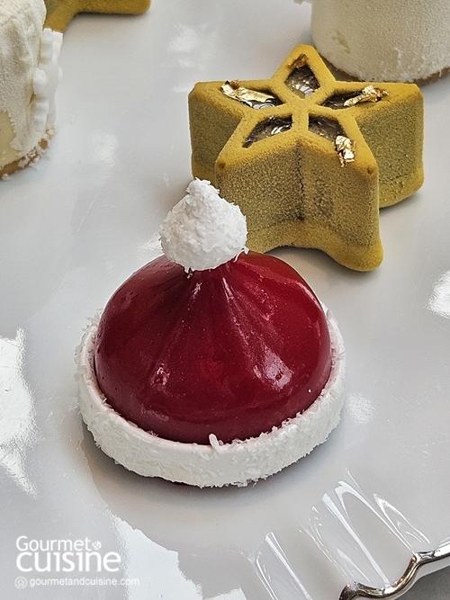 A Festive Afternoon Tea Affair ละเลียดขนมหวานแฮนด์คราฟธีมคริสต์มาส ที่ Park Hyatt Bangkok