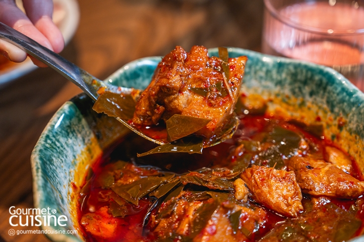 Sri’s Room ร้านอาหารภาคตะวันออก คอนเซ็ปต์ร้านตัดเย็บเสื้อผ้าใจกลางสยาม