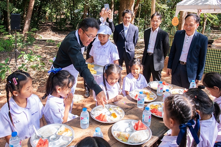 “โครงการซีพีเลี้ยงไก่ไข่เพื่ออาหารกลางวันนักเรียน” ไข่ไก่ไม่ใช่แค่อาหารกลางวัน แต่คือบทเรียนชีวิตของเด็กในพื้นที่ห่างไกล