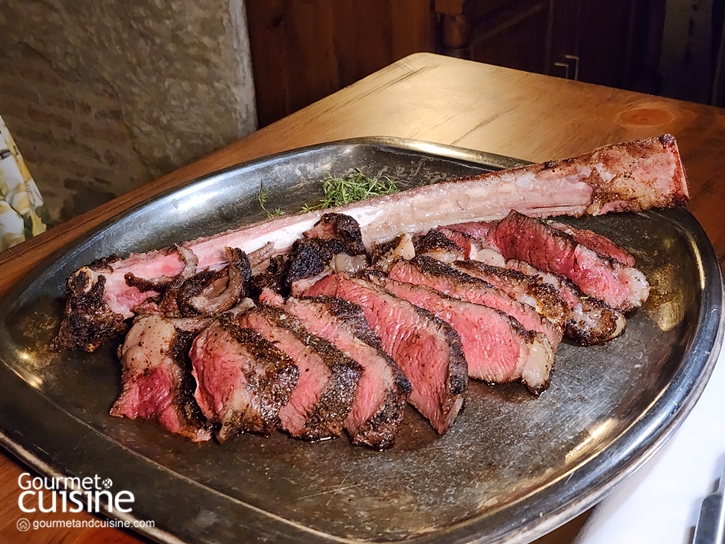 Quilombo สเต๊กเฮาส์สไตล์อาร์เจนตินาในปราสาทหินใจกลางทองหล่อ