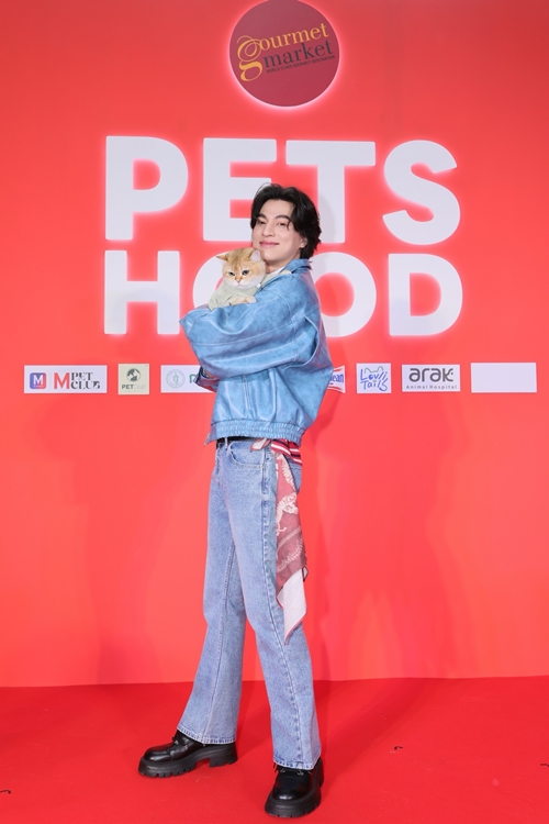 กูร์เมต์ มาร์เก็ต ชวน “กลัฟ - คณาวุฒิ” และเหล่าอินฟลูเอนเซอร์สี่ขาอวดความน่ารัก  ฉลองเปิดงาน “PETSHOOD” คอมมูนิตี้สุดชิคสำหรับคนรักสัตว์ ใจกลางสุขุมวิท