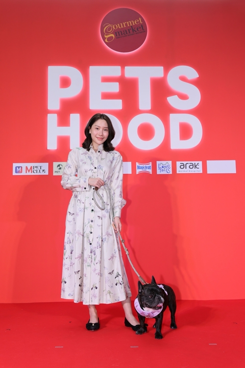 กูร์เมต์ มาร์เก็ต ชวน “กลัฟ - คณาวุฒิ” และเหล่าอินฟลูเอนเซอร์สี่ขาอวดความน่ารัก  ฉลองเปิดงาน “PETSHOOD” คอมมูนิตี้สุดชิคสำหรับคนรักสัตว์ ใจกลางสุขุมวิท