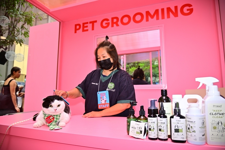 กูร์เมต์ มาร์เก็ต ชวน “กลัฟ - คณาวุฒิ” และเหล่าอินฟลูเอนเซอร์สี่ขาอวดความน่ารัก  ฉลองเปิดงาน “PETSHOOD” คอมมูนิตี้สุดชิคสำหรับคนรักสัตว์ ใจกลางสุขุมวิท