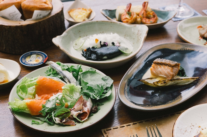 รวมแก๊งคุยเพลิน อร่อยฟินทุกคำในวันหยุดกับหลากหลายเมนูสไตล์สเปน  โรงแรมเซ็นทาราแกรนด์ฯ เซ็นทรัลเวิลด์