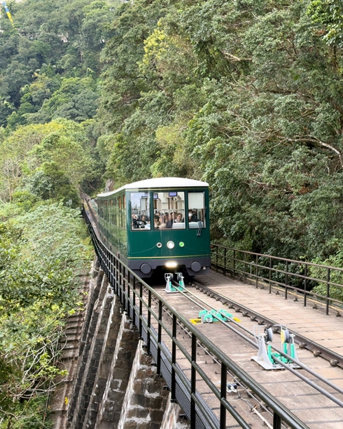 เปิดประสบการณ์ Runcation เทรนด์ “เที่ยวไปวิ่งไป” ชมวิวหลักล้านด้วยสองขาในฮ่องกง