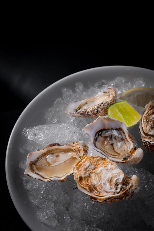 อีท มี เติมความโรแมนติกในวันวาเลนไทน์ให้คู่รัก ด้วยโปรโมชันแชมเปญและหอยนางรม  เฉพาะวันแห่งความรักเท่านั้น