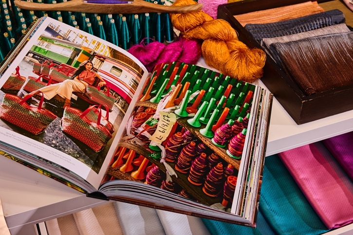 จิม ทอมป์สัน ฉลอง 75 ปีอย่างยิ่งใหญ่ใจกลางปารีส เปิดตัว Coffee Table Book ในชื่อ  “Jim Thompson: Beyond Silk, Beyond Thailand” 