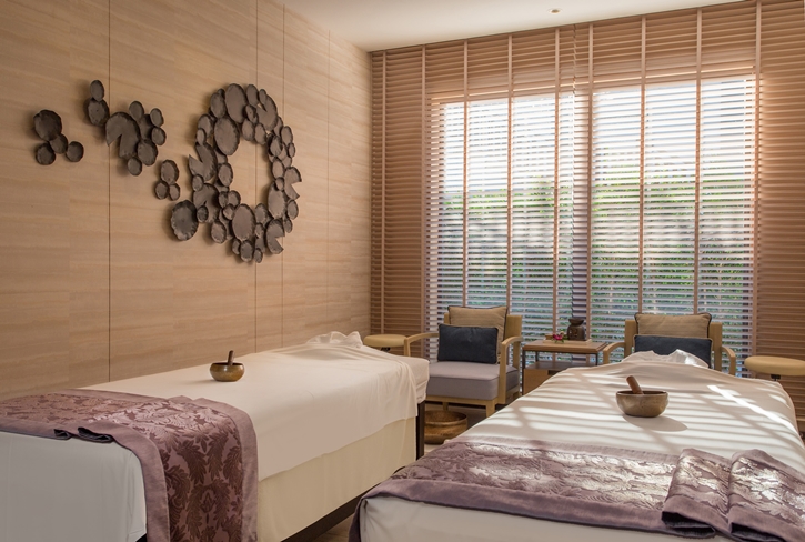 เติมเต็มกุมภาพันธ์ของคุณให้เป็นช่วงเวลาอันแสนพิเศษ กับการเฉลิมฉลองคืนวันวาเลนไทน์และเทศกาลตรุษจีน ที่ภูเก็ต แมริออท รีสอร์ท แอนด์ สปา, ในยาง บีช