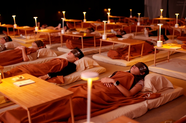 อายิโนะโมะโต๊ะ ควิก มีล ชวนโอบกอดหัวใจให้อุ่นละมุน ผ่านประสบการณ์ Edible Immersive Sound Bath ครั้งแรกในไทย