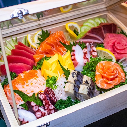 โรงแรม ดิ เอมเมอรัลด์ เชิญชวนทุกคู่รักมาสัมผัสบรรยากาศหวานซึ้งรับคืนวันวาเลนไทน์  14 กุมภาพันธ์ 2569