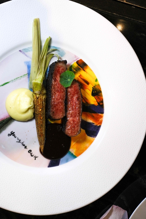  เฉลิมฉลองความรักด้วยดินเนอร์ห้าคอร์สสุดโรแมนติกในวันวาเลนไทน์  ที่ ห้องอาหารอาคีรา แบค เรสเตอรองท์ แอนด์ บาร์ 