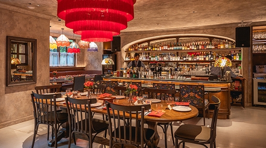 Sri’s Room ร้านอาหารภาคตะวันออก คอนเซ็ปต์ร้านตัดเย็บเสื้อผ้าใจกลางสยาม